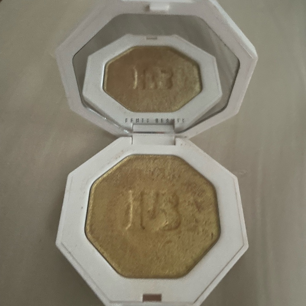 Fenty Beauty Gold Highlighter